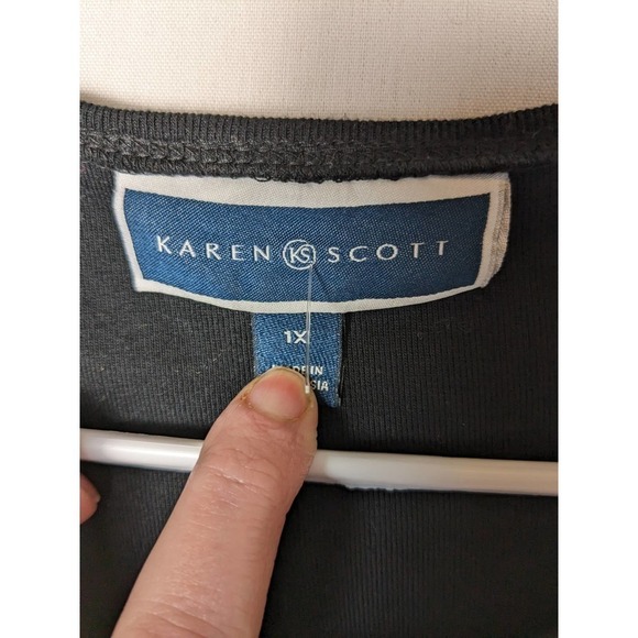 Karen‎ Scott Holiday Village Scoop Neck Top - Picture 5 of 7